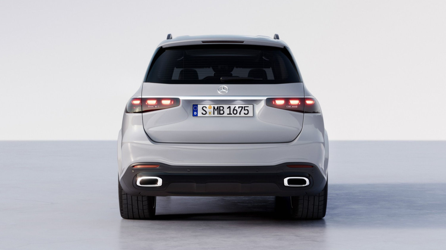 Mercedes-Benz GLS-Class GLS580 2024 | SUV Drive